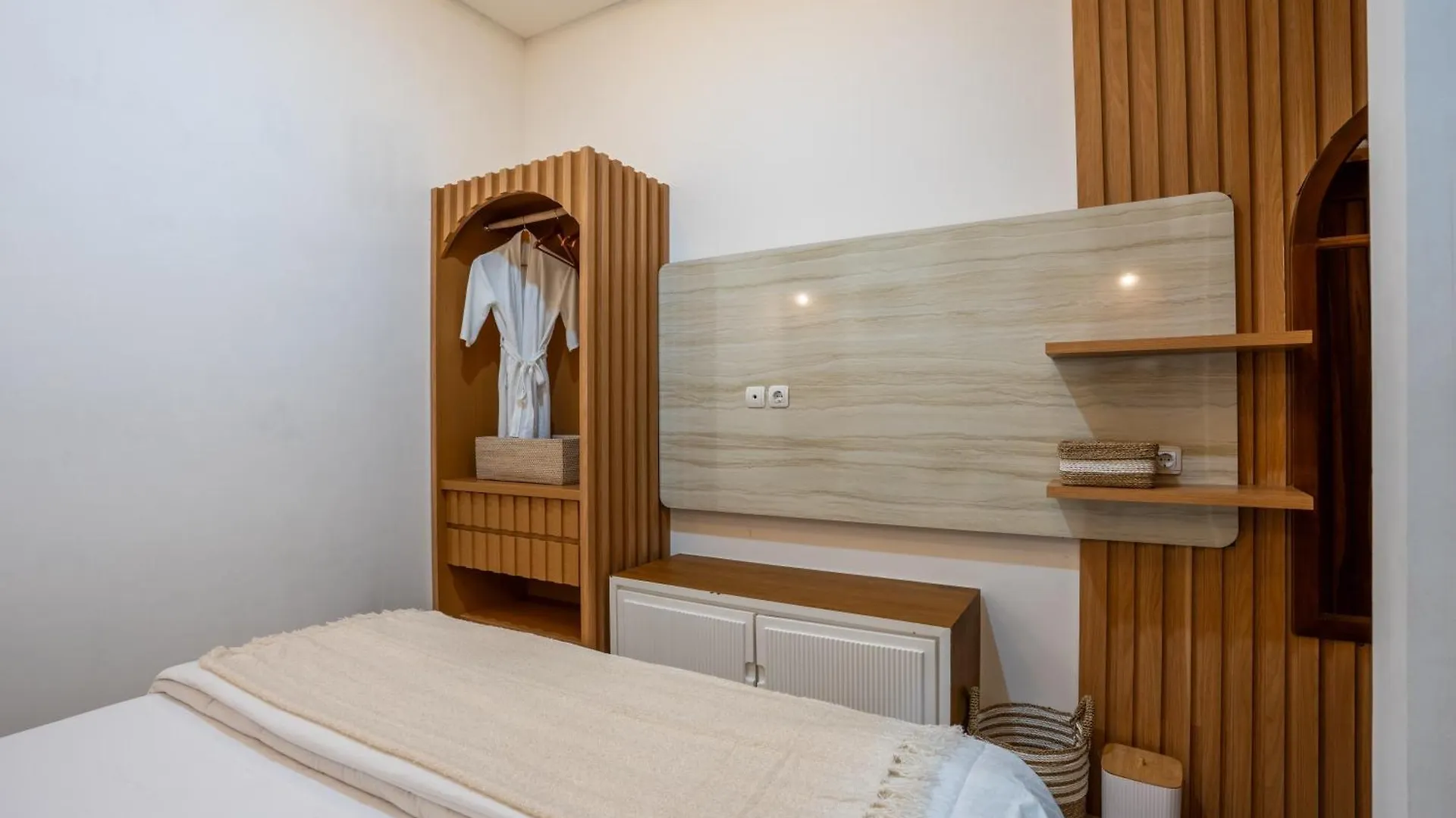 D'Zora Villa Jimbaran  Jimbaran (Bali)